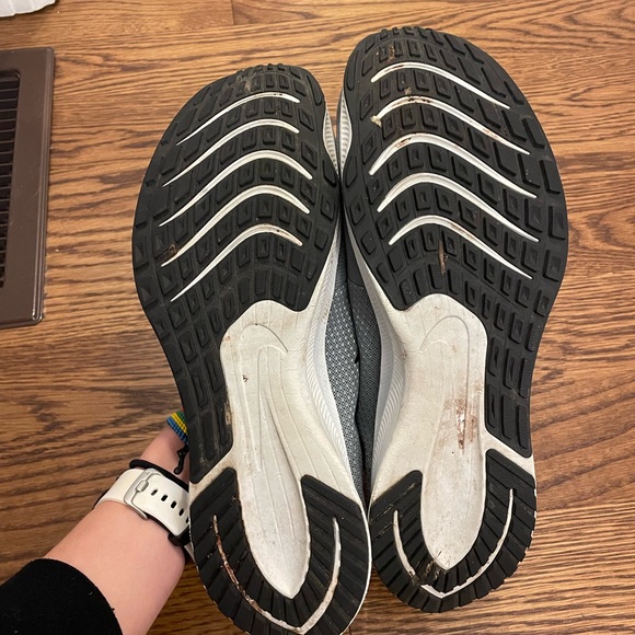 Nike Zoom Rival Coral and Gray, size 10, good condition - Picture 3 of 4